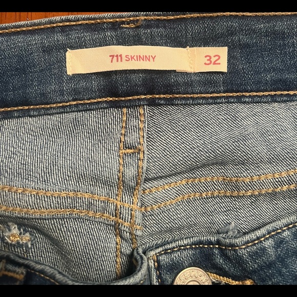 👖♥️NWT Levi Stauss & Co Blue Jeans/Adjustable Zipper at the Leg Bottom Size 32 - Picture 7 of 9